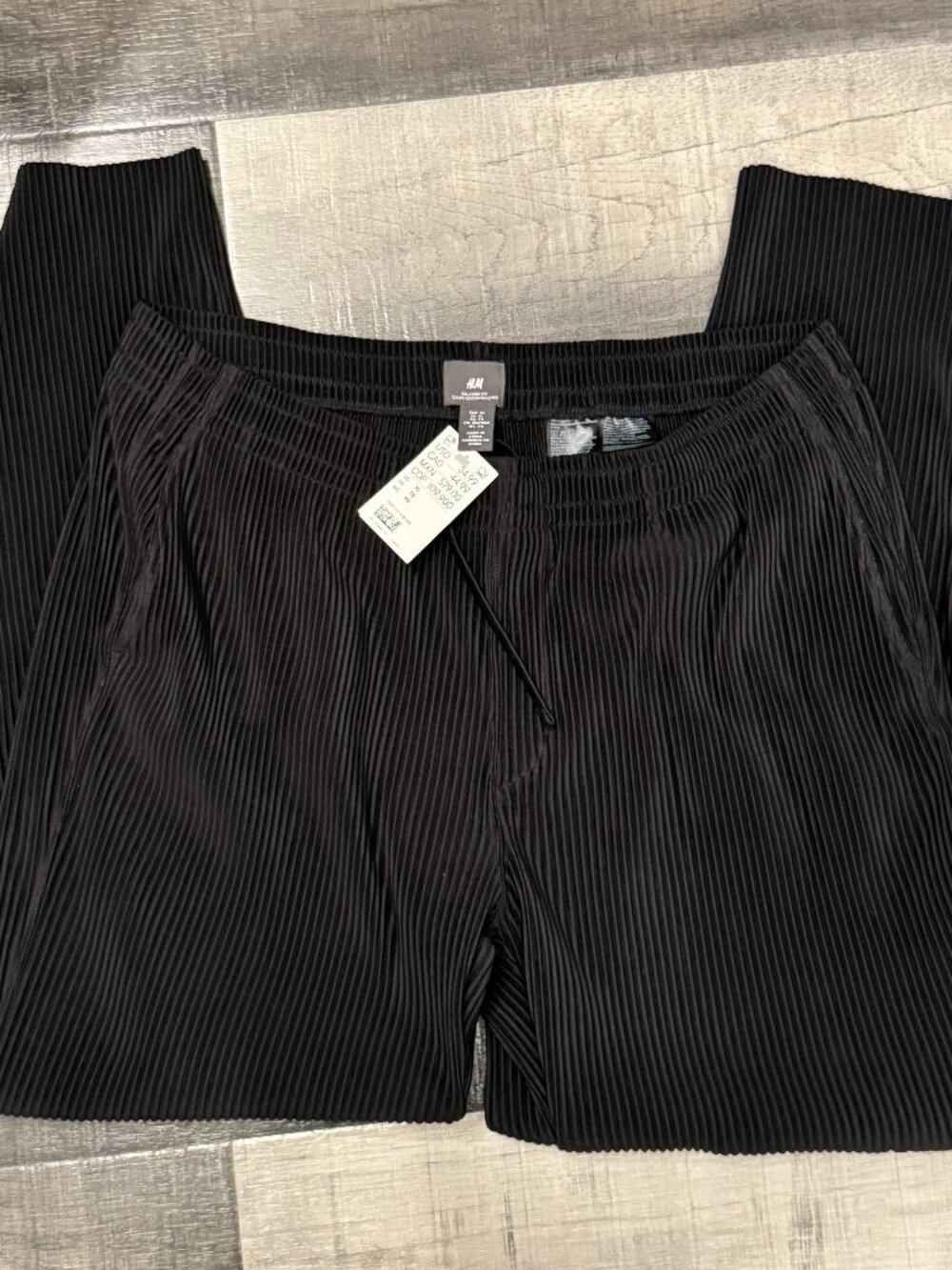 H&M Pleated Elastic Waist Pants Black Size XL New with Tags